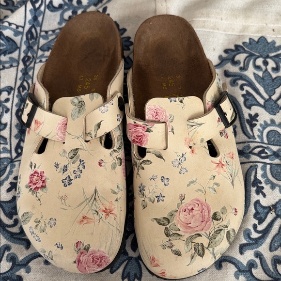 Papillio pink cabbage roses forget me nots Clogs  buckles by Birkenstock size 38 - Picture 5 of 17